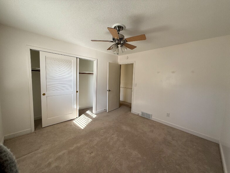 Building Photo - 825 Reynolds Rd