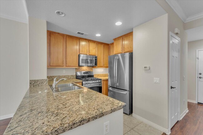 Building Photo - 28687 N Pietro Dr
