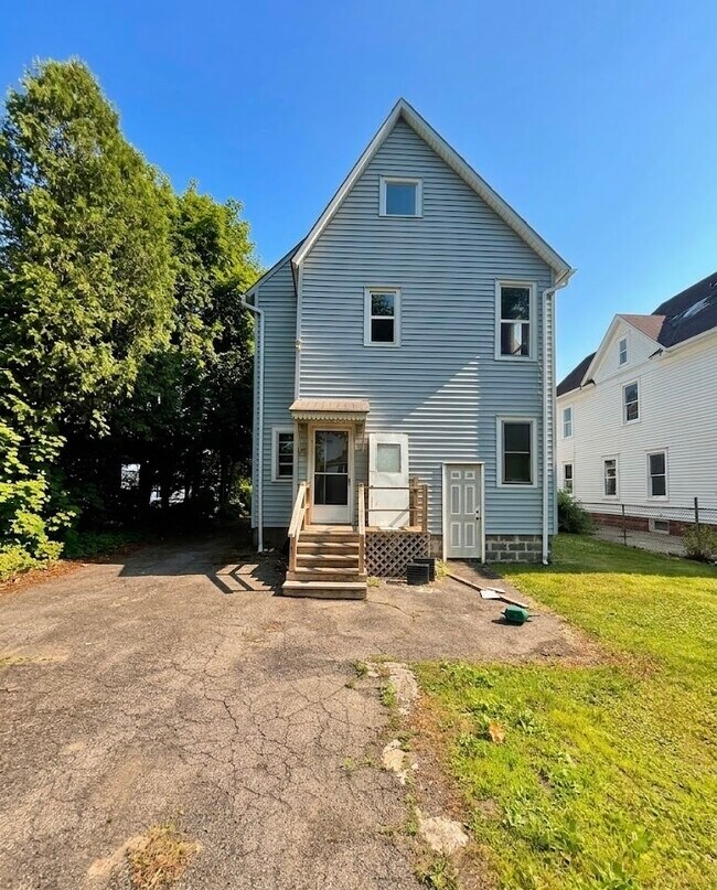 Building Photo - 9 Carhart Ave