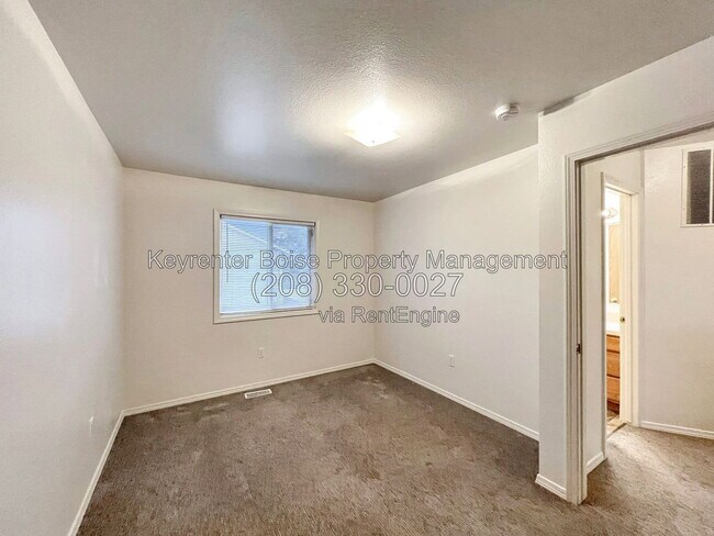 Building Photo - 252 Elbridge St E