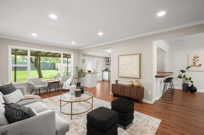 Building Photo - 7903 Bixler Dr