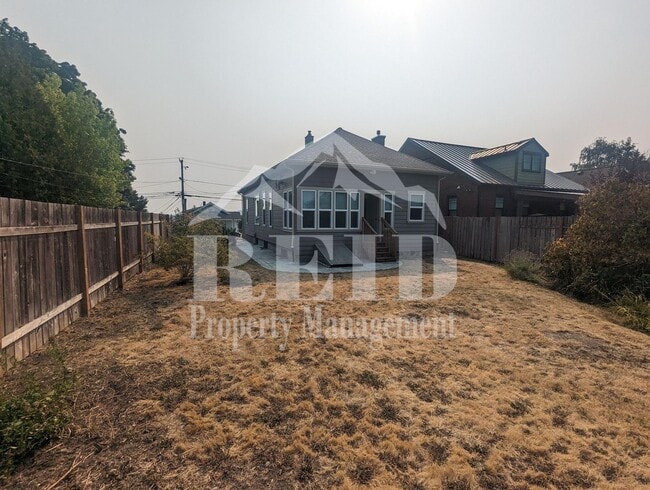 Building Photo - Charming 3-Bedroom Bremerton Home