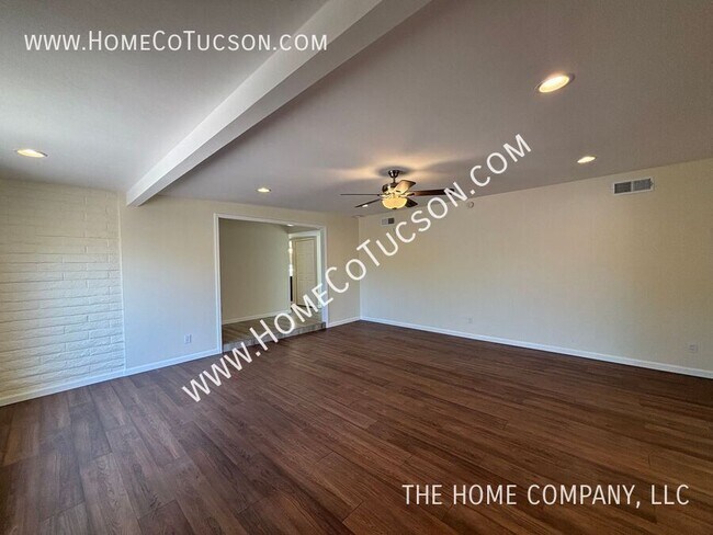 Building Photo - 8628 N Placita Del Cardo