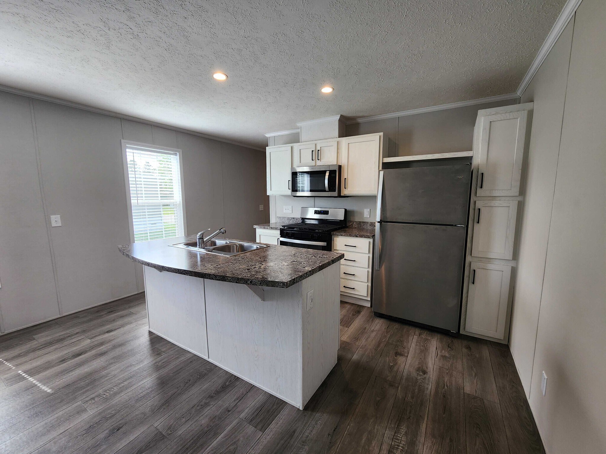 Building Photo - 3629 Cedar Loop