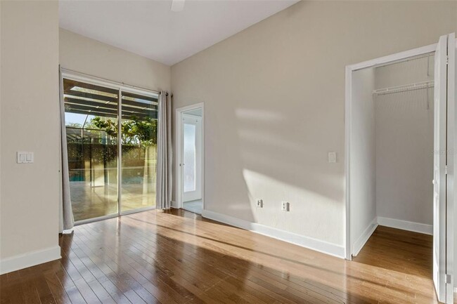 Building Photo - 11011 Hyacinth Pl