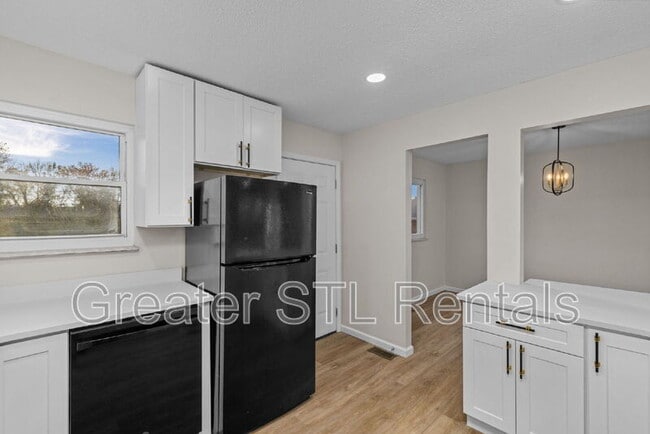 Building Photo - 2344 White Ash Ct