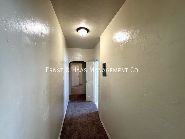 Building Photo - 1405 Olive Ave