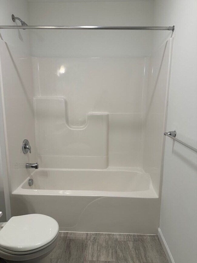 Building Photo - 67 Long Bnd Dr