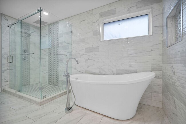 Building Photo - 405 Mystic Trail Loop
