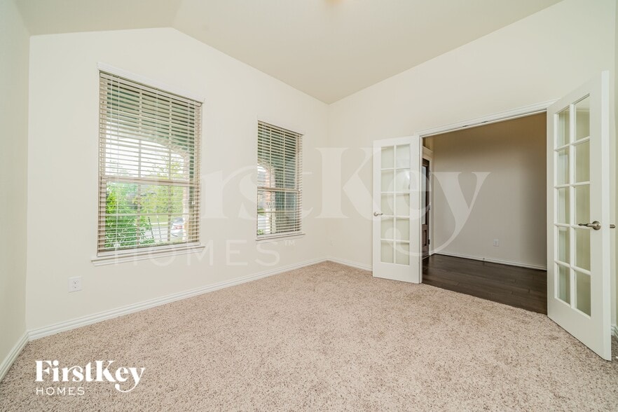 Building Photo - 805 Joaquin Wy