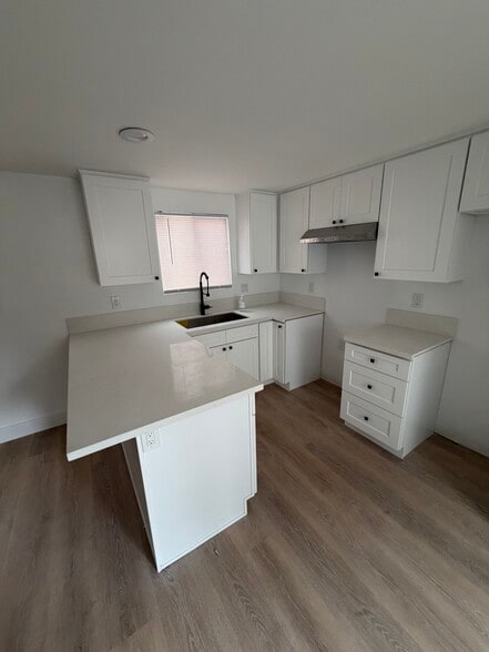 Building Photo - 212 S Orange Ave