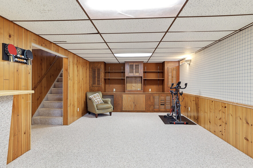 Building Photo - 332 Verrill St
