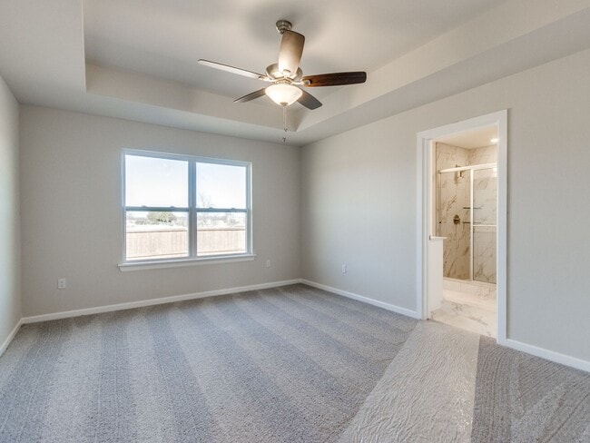 Building Photo - 1013 SE 16th Terrace