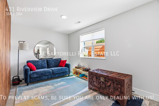 Building Photo - 431 Riverview Dr