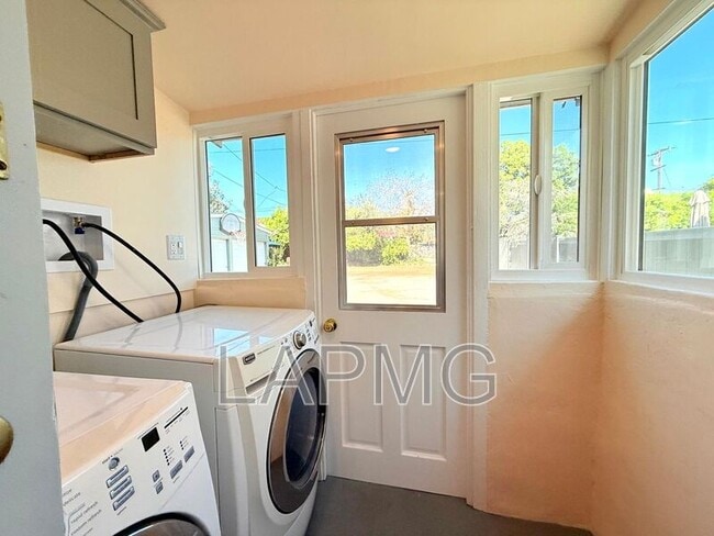 Building Photo - 714-716 El Centro Street