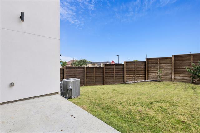 Building Photo - 4948 Blaynes View Dr