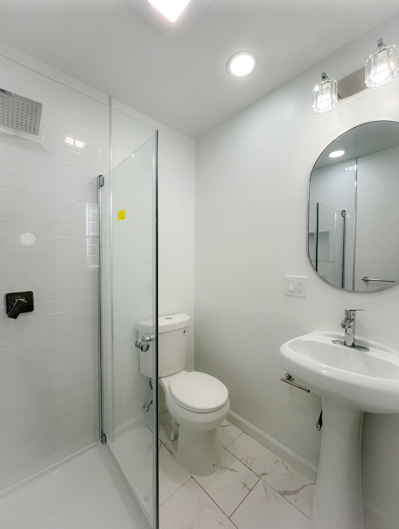 En suite Bathroom - 72 James St