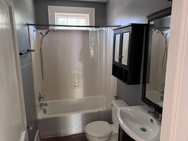 Building Photo - 6 Orlando Ave