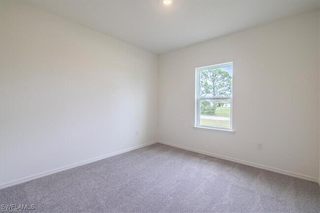 Building Photo - 4208 NE 15th Pl