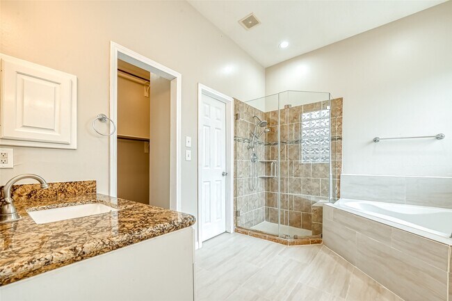 Building Photo - 22011 Windmill Bluff Ln