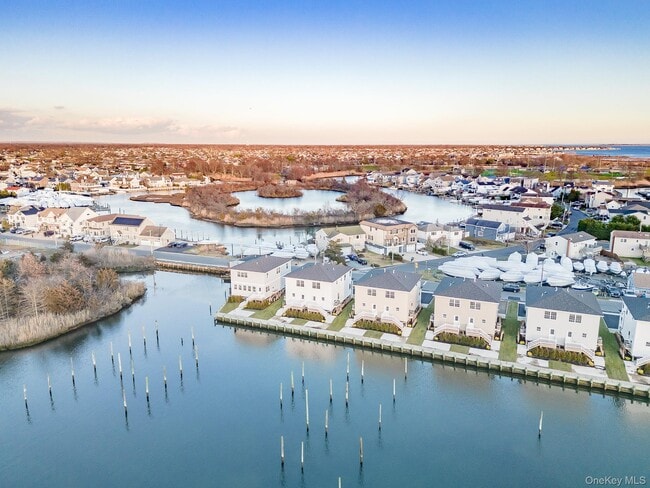 Building Photo - 2812 Ocean Ave