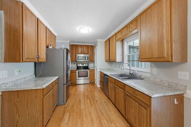 Building Photo - 103 Tarpley Way