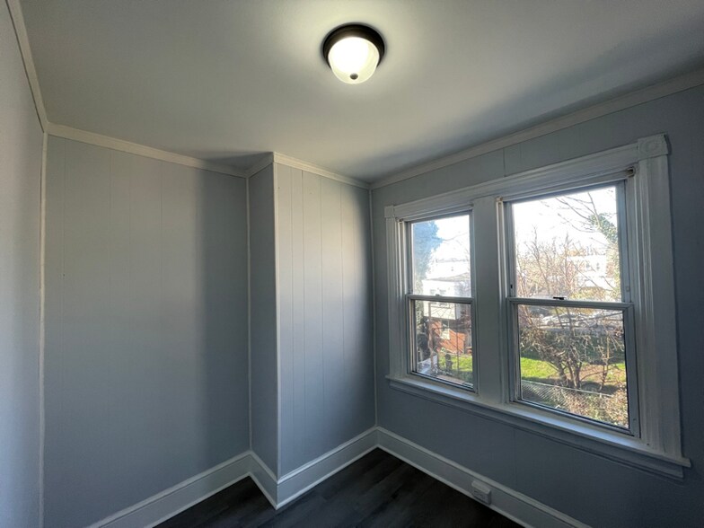 Building Photo - 417 N Rodney St