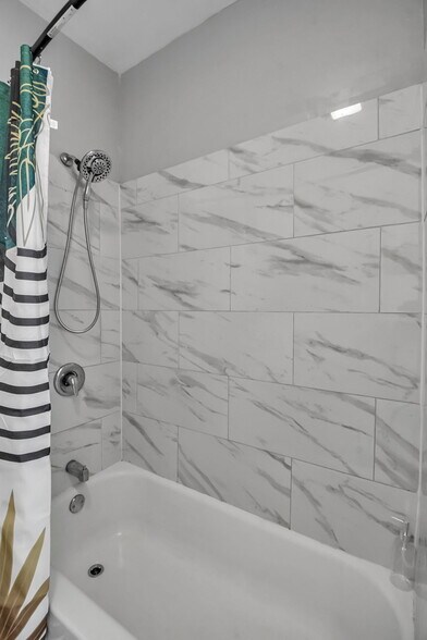 Building Photo - 580 Potomac Ave