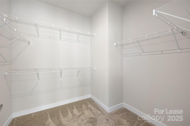 Building Photo - 9769 Oaklawn Blvd NW