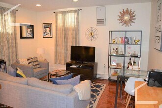 Building Photo - Garden Level 1bed in Coolidge Corner for $2200 a month