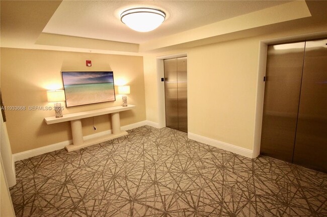 Building Photo - 2501 S Ocean Dr