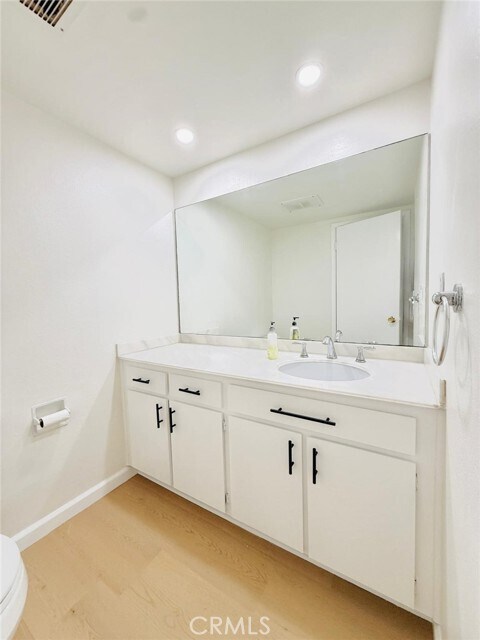 Building Photo - 27939 Ridgebrook Ct