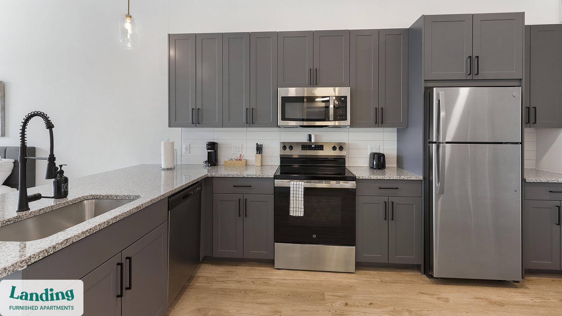 Building Photo - 650 E Sycamore St