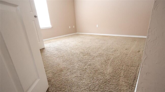 Building Photo - 847 Rambling Oaks Dr