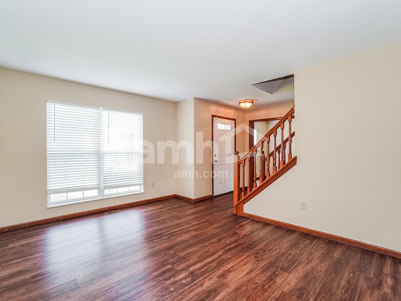 Building Photo - 3719 Kellen Dr