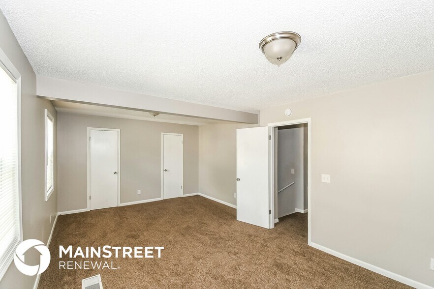 Building Photo - 4650 Buxton St