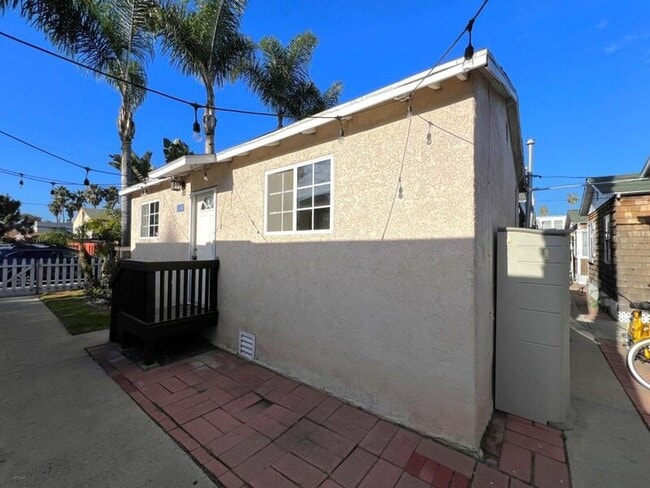 Building Photo - 5040 Muir Ave