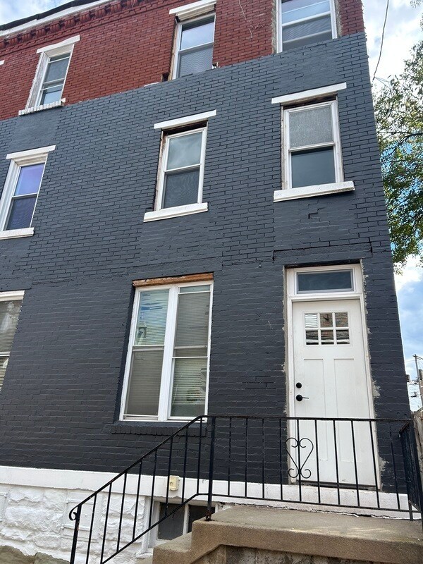 Building Photo - 4042 Geneva St