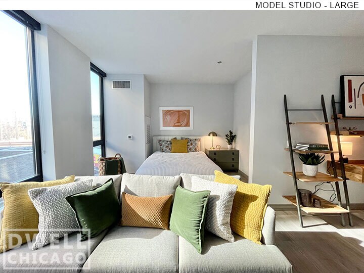 Building Photo - 2145 N Elston Ave