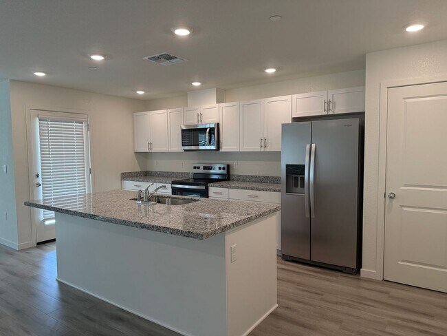 Building Photo - Brand new beautiful home! Please read enti...