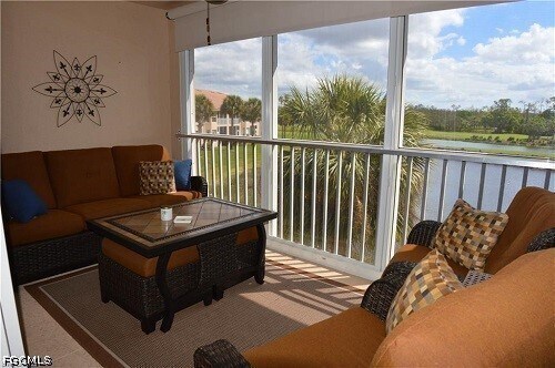 Building Photo - 10381 McArthur Palms Ln