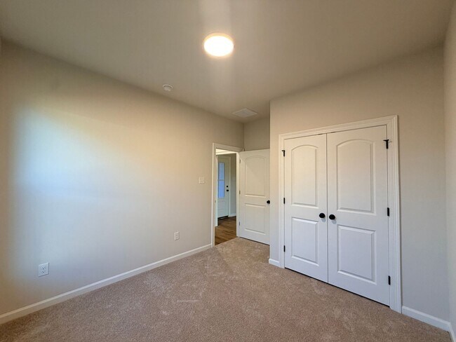 Building Photo - 189 Berkshire Pl