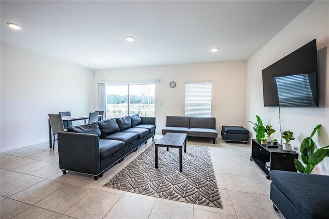 Building Photo - 3883 Academia Ave