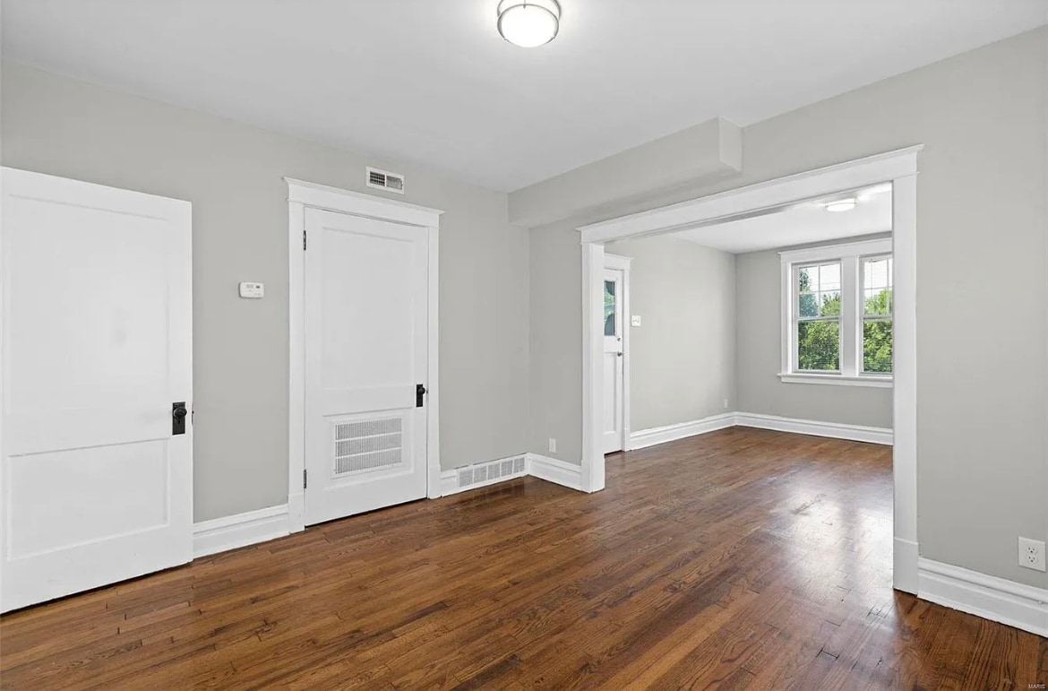 Bedroom - 3246 S Compton Ave