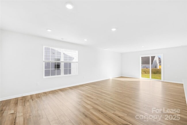 Building Photo - 13239 Hampton Bay Ln