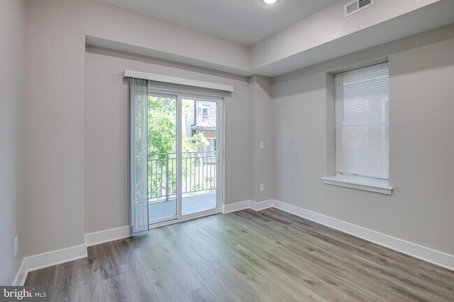 Building Photo - 2019 N College Ave