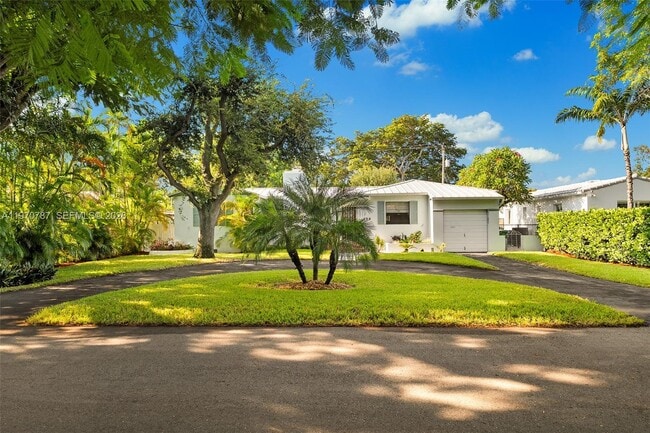 Building Photo - 430 NE 52nd Terrace