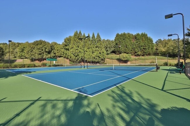 Building Photo - 1435 Lake Heights Cir