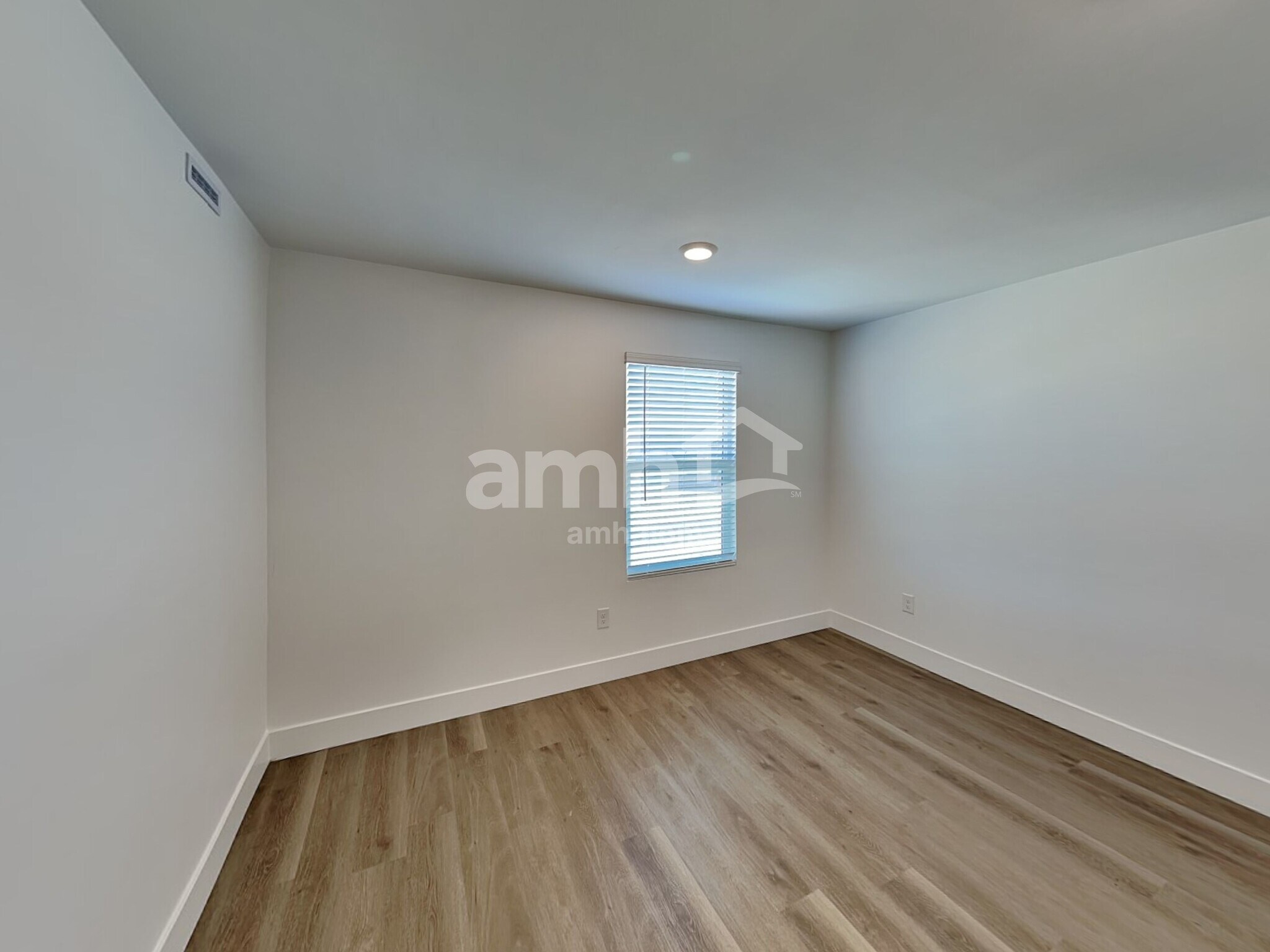 Building Photo - 9623 E Harkes Dr