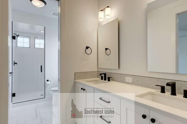 Building Photo - 7655 W Meltwater Ln